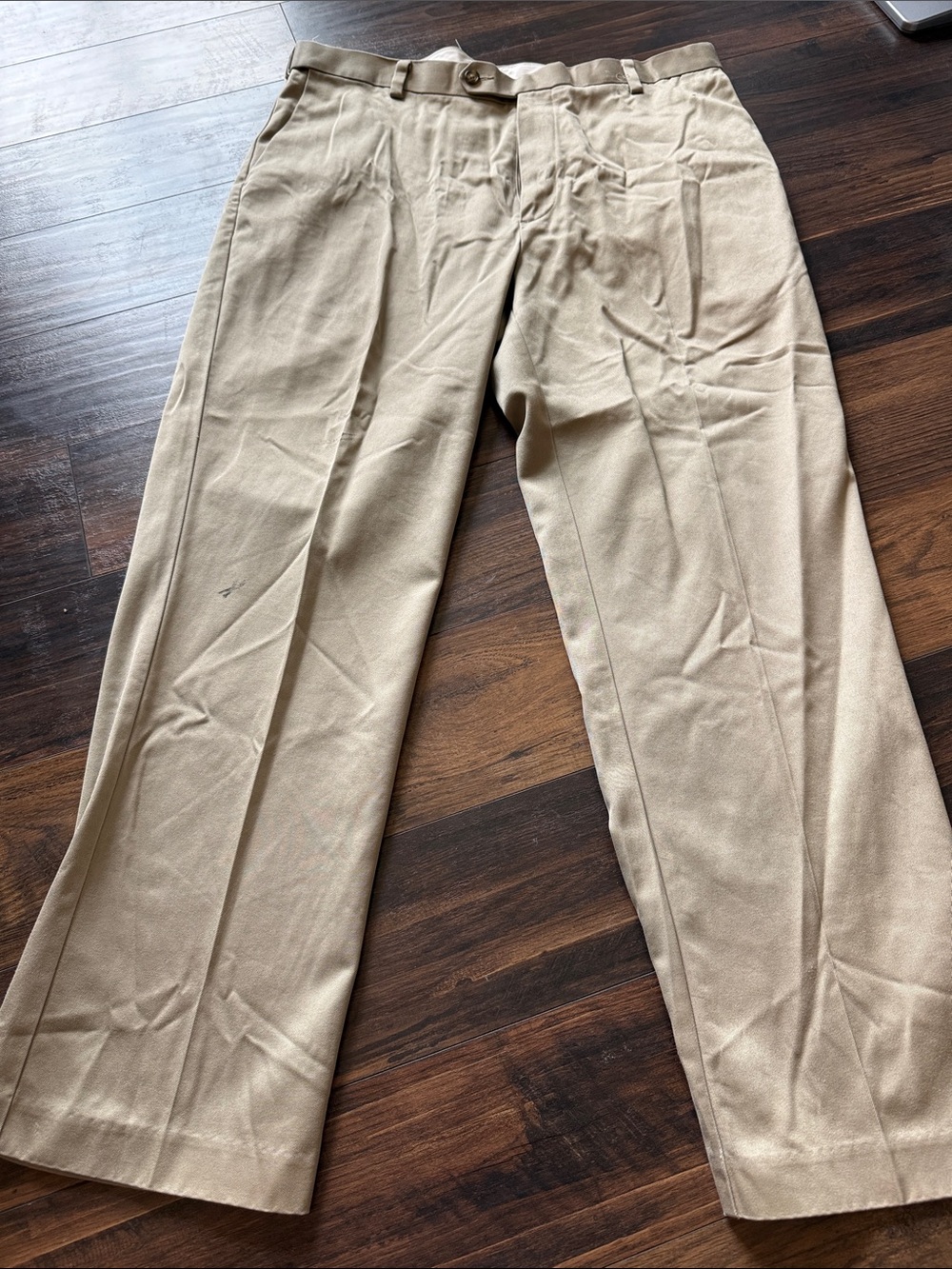 Roundtree & Yorke Men’s Chinos - Light Tan